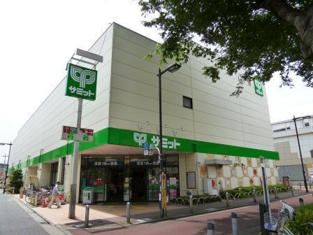 パークシティ成城Ｅコート(サミットストア喜多見駅前店)