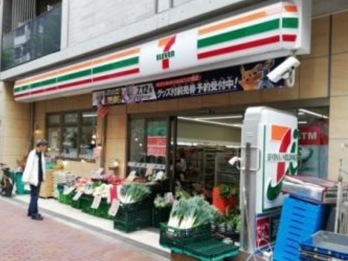 ナザレンハイツ三軒茶屋(セブンイレブン三軒茶屋世田谷通り店)