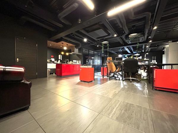 駅8分築浅ビル