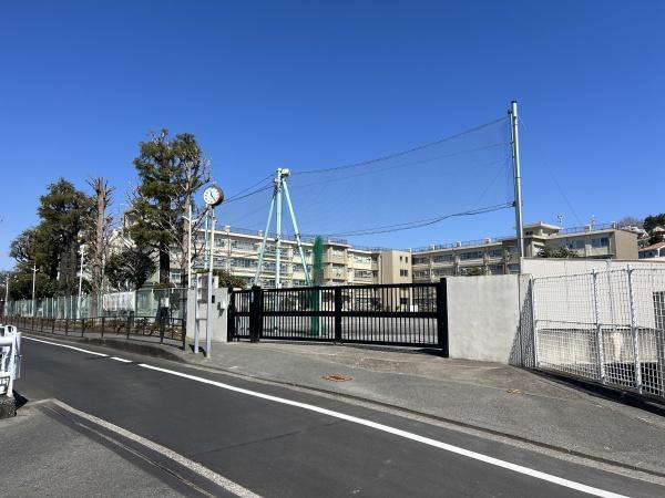 川崎市宮前区初山2丁目の中古一戸建て(川崎市立菅生小学校)