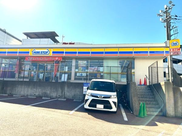 グリーンコーポ多摩プラザＡ棟(ミニストップ)