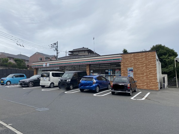 潮見台新築分譲住宅1号棟(セブンイレブン横浜美しが丘西保木店)