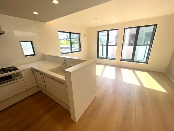 川崎市多摩区東三田３丁目の新築一戸建