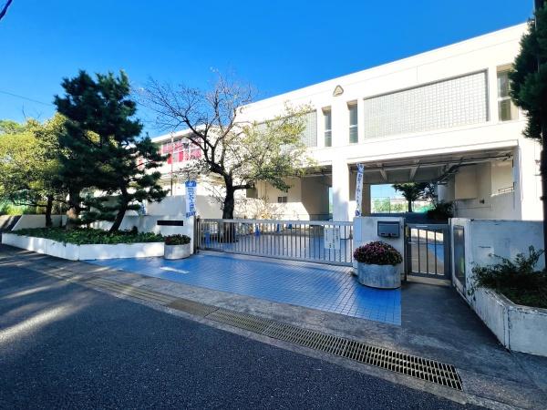 横浜市青葉区あざみ野４丁目の土地(横浜市立あざみ野中学校)