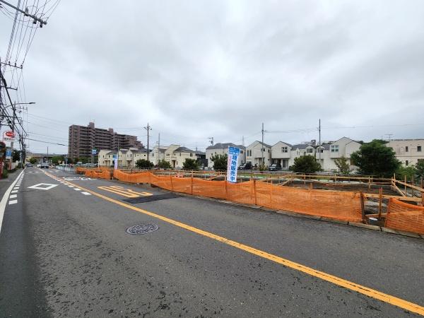 川崎市宮前区南野川新地子戸建3号棟(GC)(前面道路含む現地写真)