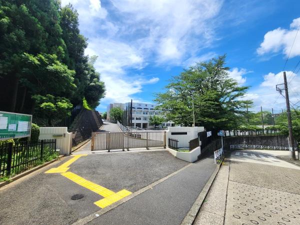 平住宅２号棟(川崎市立平中学校)
