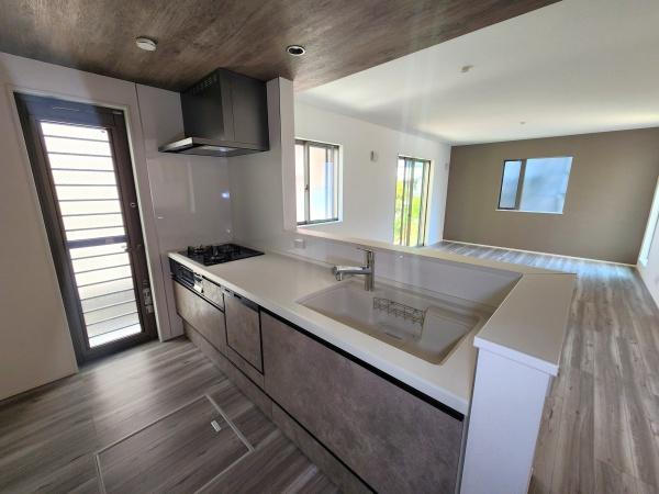 ラグラス初山新築分譲住宅6号棟