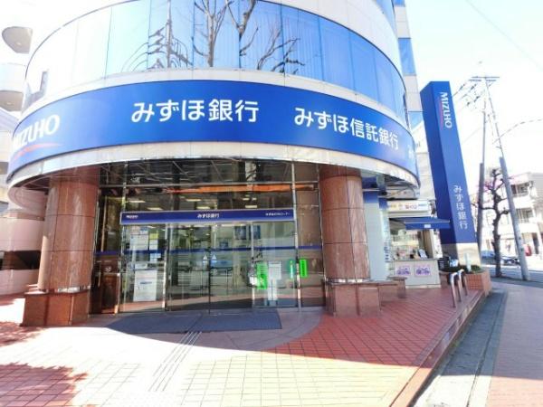 たまプラーザ団地３街区２号棟(みずほ銀行たまプラーザ支店)