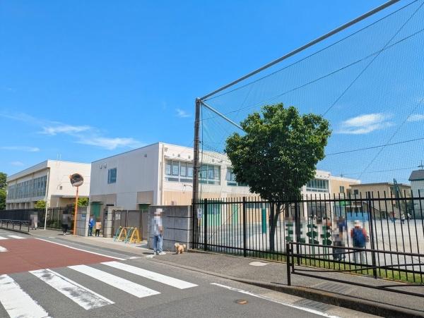 マレヴィラージュ梶ヶ谷(川崎市立西梶ケ谷小学校)