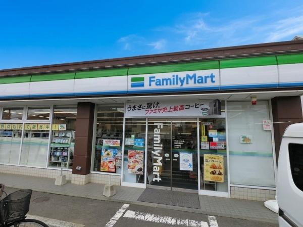 アーバンフォレスト柿生(ファミリーマート町田三輪町店)