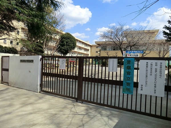 松戸市常盤平双葉町の中古一戸建て(松戸市立常盤平中学校)