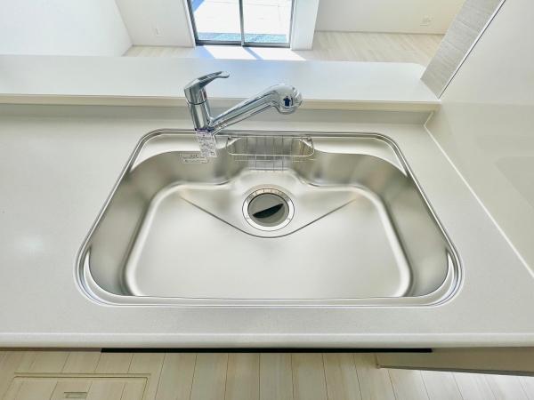 松戸市新松戸7丁目　1号棟　新築戸建