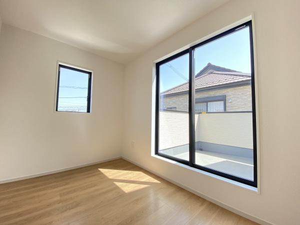 鎌ケ谷市くぬぎ山4期　2号棟　新築戸建