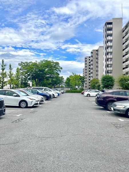 新松戸西パークハウスF棟(駐車場)