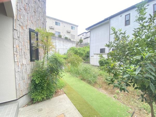 松戸市秋山の中古一戸建て(庭)