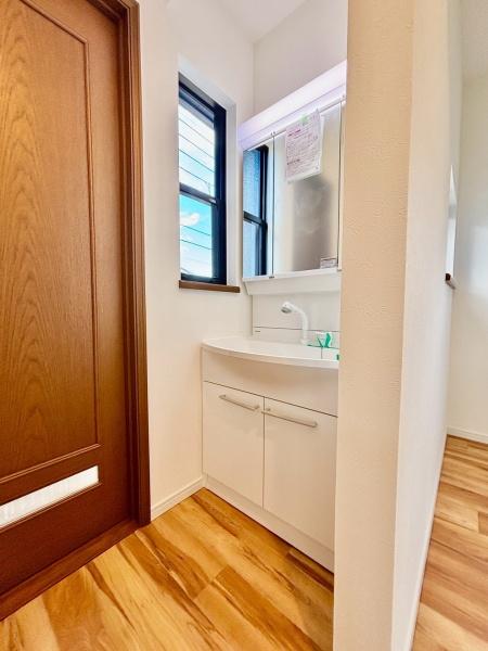 松戸市松飛台の中古一戸建て(洗面台・洗面所)