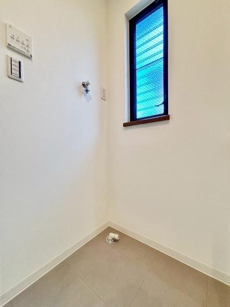 松戸市松飛台の中古一戸建て(洗面台・洗面所)