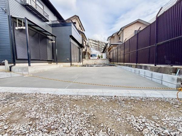 松戸市松飛台の中古一戸建て(駐車場)