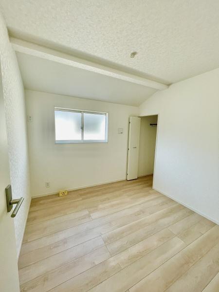 松戸市八ケ崎緑町第1　2号棟　新築戸建