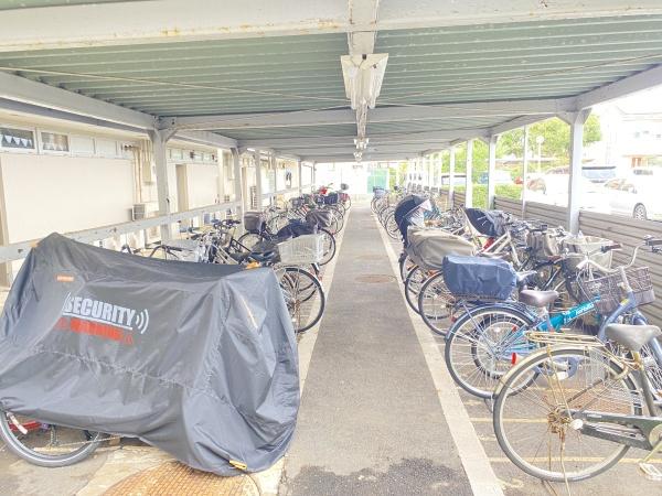 六実マンション