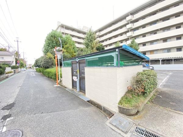 六実マンション