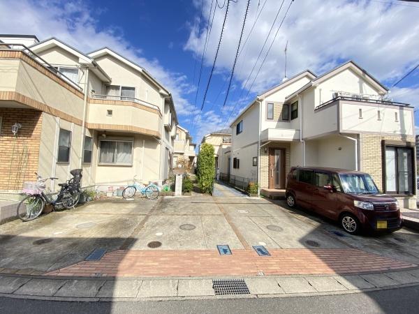 松戸市胡録台の中古一戸建て(駐車場)