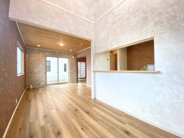 松戸市胡録台の中古一戸建て(リビング)