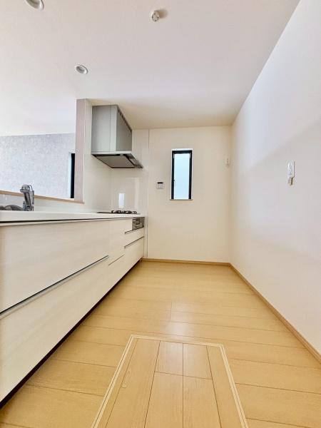 松戸市秋山389番　B号棟　新築戸建