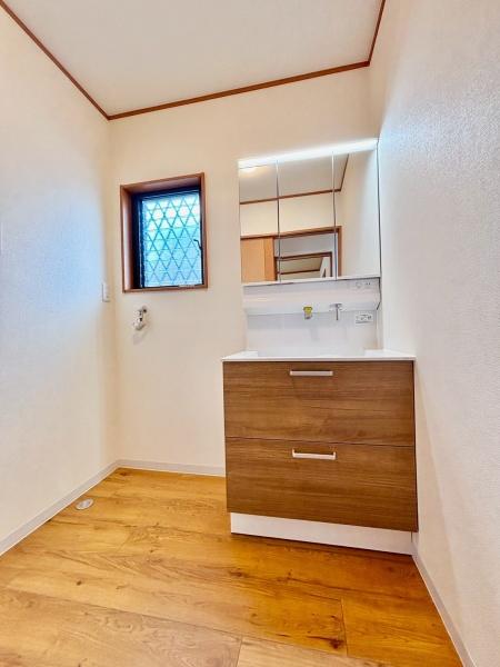 流山市三輪野山１丁目の中古一戸建て