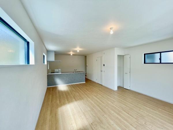 松戸市新松戸13期　2号棟　新築戸建