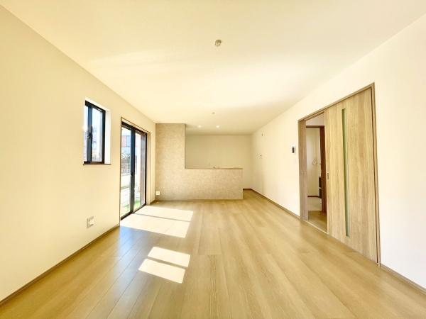 松戸市小金原7丁目　B号棟　新築戸建