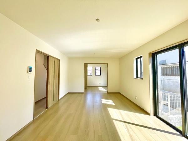 松戸市小金原7丁目　B号棟　新築戸建