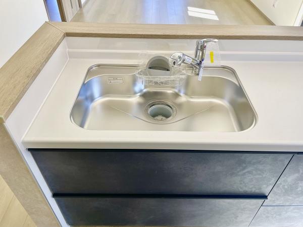 松戸市小金原7丁目　B号棟　新築戸建