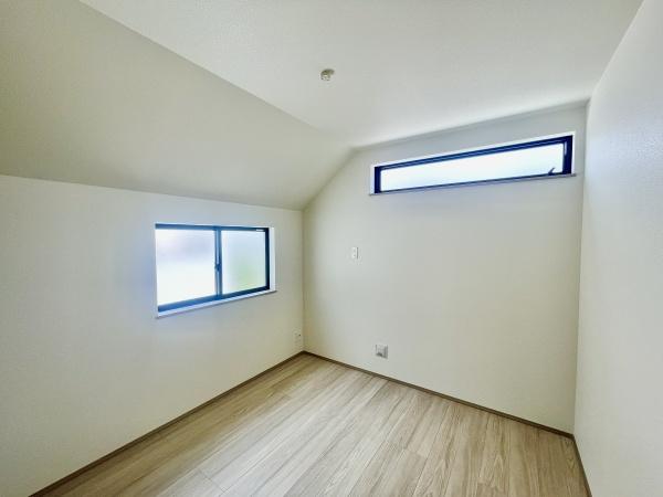 松戸市南花島3丁目　B号棟　新築戸建