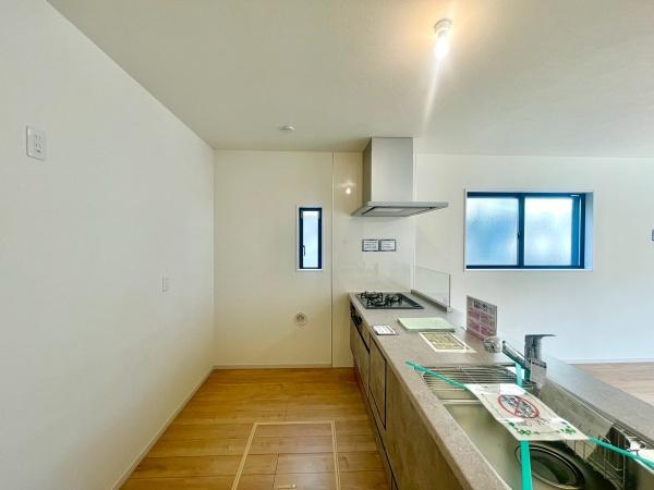 柏市松葉町19期　2号棟　新築戸建