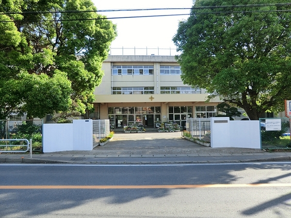 柏市中原１丁目の中古一戸建て(柏市立酒井根東小学校)