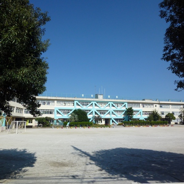 鎌ケ谷市南初富４丁目の新築一戸建(鎌ヶ谷市立鎌ケ谷小学校)