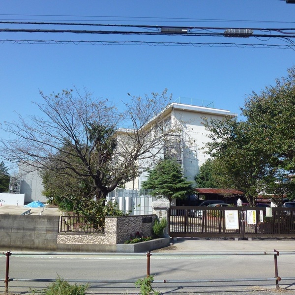 鎌ケ谷市東中沢１丁目の土地(鎌ケ谷市立中部小学校)