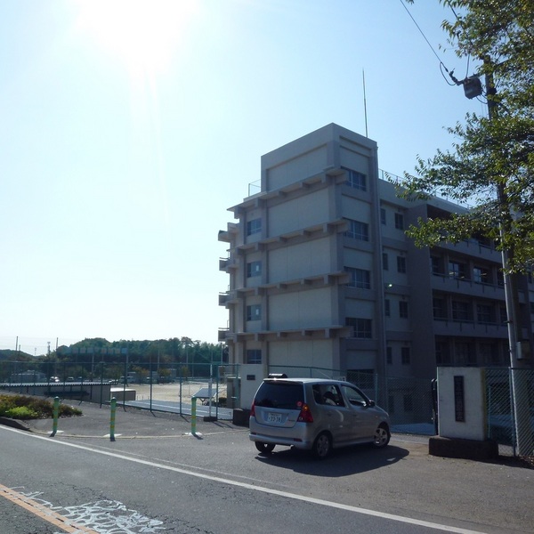 鎌ケ谷市東中沢１丁目の土地(鎌ケ谷市立第四中学校)