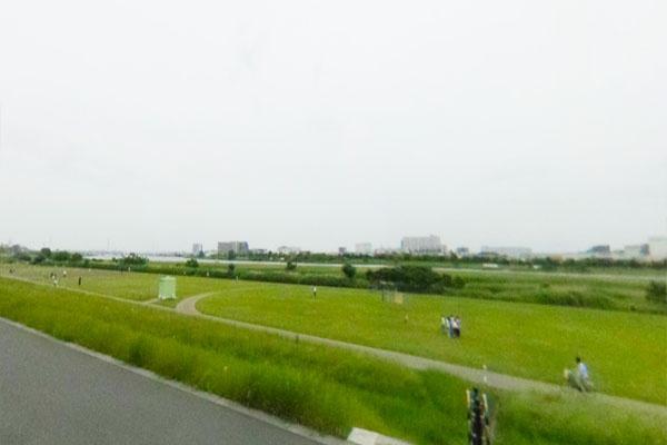 メイツ多摩川(六郷土手河川敷公園)
