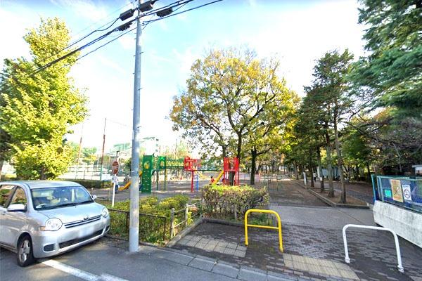 セザール世田谷弦巻(世田谷区立小泉公園)