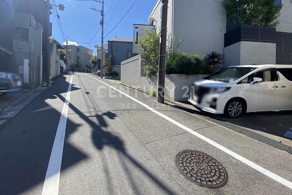 世田谷区下馬５丁目の中古一戸建て