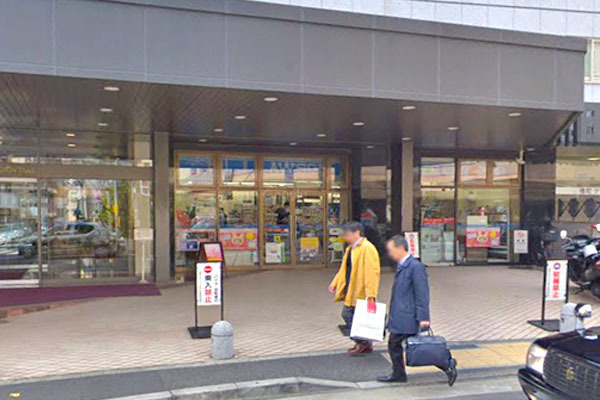 メゾン赤坂(ローソン港赤坂九丁目店)