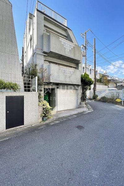 目黒区上目黒３丁目の中古一戸建て