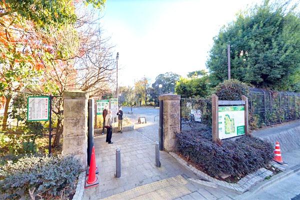 ピューイタケスズ(三宿の森緑地)