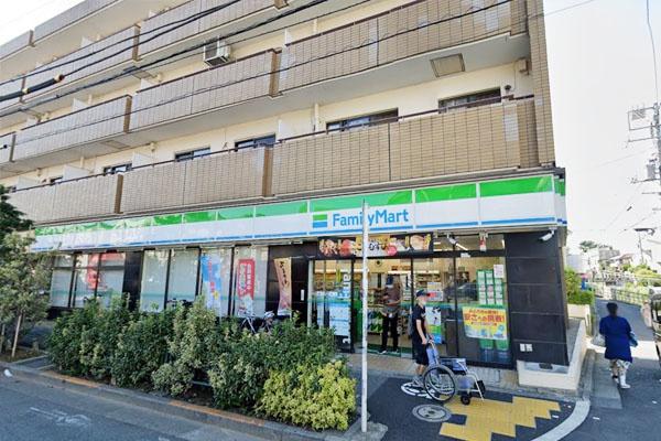 デュオステージ下北沢(ファミリーマート新代田駅前店)