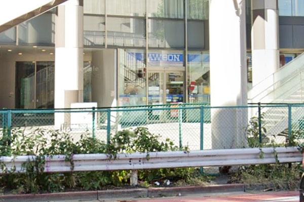 パークノヴァ神宮前(ローソン神宮前一丁目店)