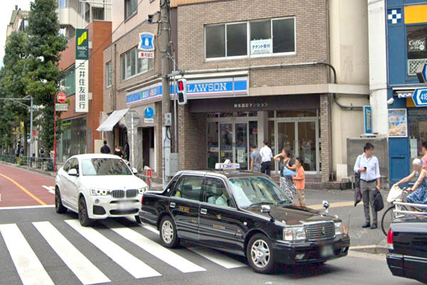 日神パレステージ西麻布(ローソン西麻布四丁目店)