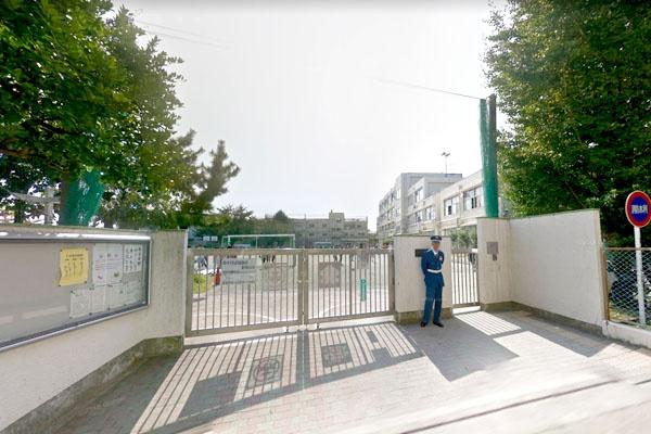 世田谷区松原６丁目の中古一戸建て(世田谷区立松原小学校)