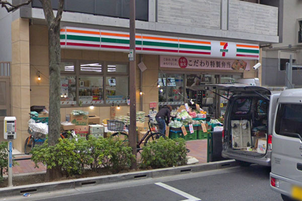 ナザレンハイツ三軒茶屋(セブンイレブン三軒茶屋世田谷通り店)